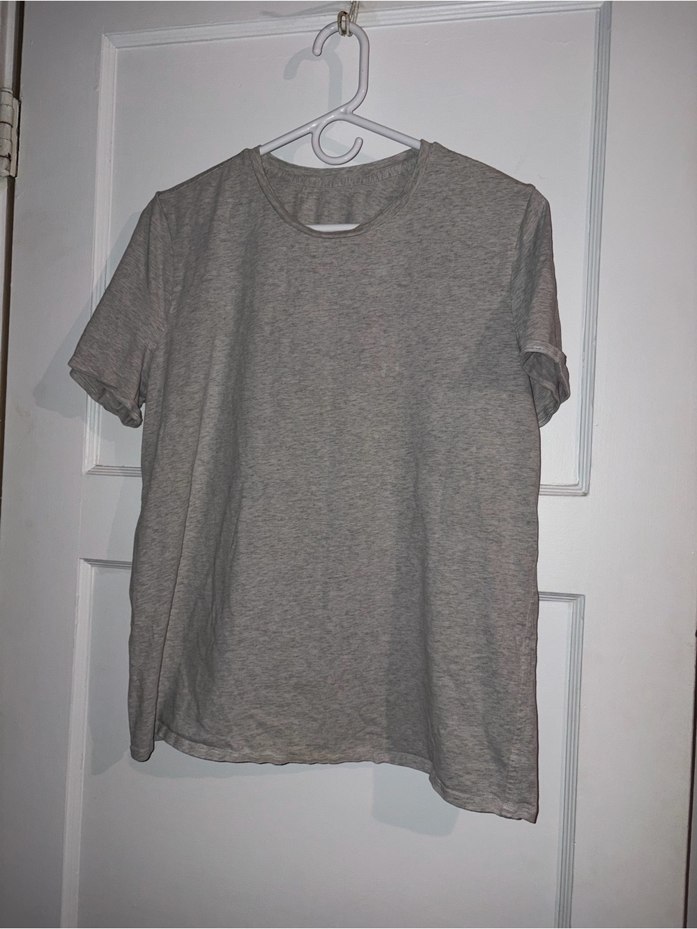 Lululemon size L Classic Crew Neck T-Shirt - Light Gray